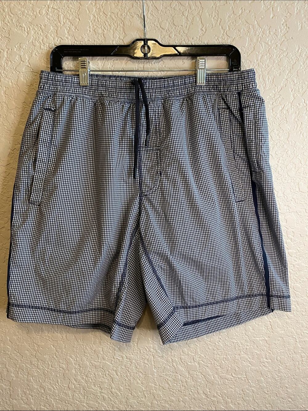 Lululemon Men’s Navy Gingham Pace Breaker Lined Shorts XL